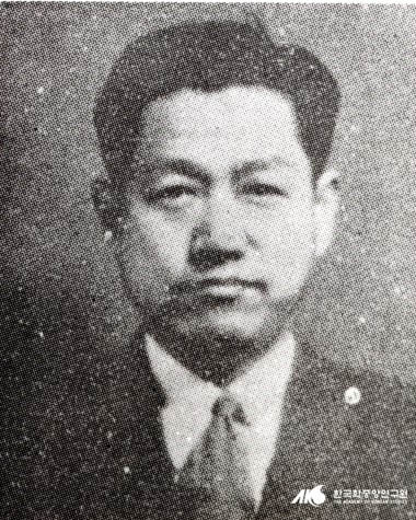 조선인 최초로 도호쿠제국대학 수학과를 졸업한 장기원 교수는 박정기 교수의 연희전문학교와 도호쿠대 선배이자 스승이기도 했다. 장기원 교수는 모교인 연세대 수학과 교수로 재직하면서 대한수학회 회장을 역임한 한국 수학계를 대표하는 학자로 연세대에는 그를 기념하는 장기원기념관이 세워졌다. [사진 제공 – 안영민]