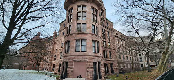 뉴욕에는 100년 이상 된 오래된 건물이 많다. 미국 역사는 짧지만 뉴욕의 역사는 간단치 않다 [사진-임영태]