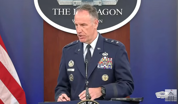 20일 브리핑하는 팻 라이더 미 국방부 대변인. [사진 갈무리-미 국방부 유튜브]