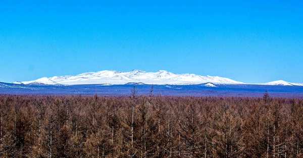 삼지연에서 바라 본 백두산 전경 [사진-노동신문]