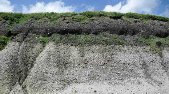 백두다리 계곡 부석단면 [사진-노동신문]