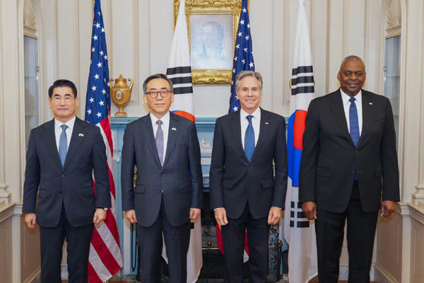 ‘제6차 한미 외교･국방 장관회의’가 31일(현지시간) 워싱턴에서 개최됐다. 왼쪽부터 김용현 국방장관, 조태열 외교장관, 안토니 블링컨 국무장관, 로이드 오스틴 국방장관. [사진 출처 - 외교부 페이스북]