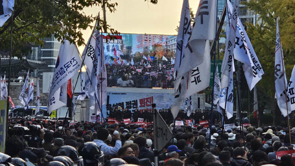 악조건에도 노동자대회는 진행되었다. [사진 - 통일뉴스 하태한 통신원]