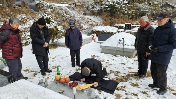 수암 최백근 선생 63주기 추모제가 21일 오전 경기도 남양주시 마석 모란공원에서 진행됐다. [사진 - 통일뉴스 김치관 기자]