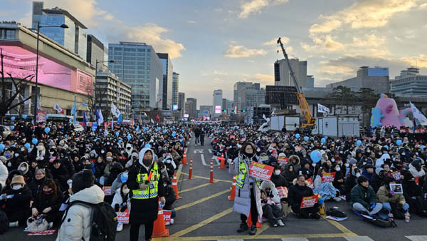 동학의 후예답게. 절제와 절도, 질서의 수준... [사진 - 통일뉴스 하태한 통신원]