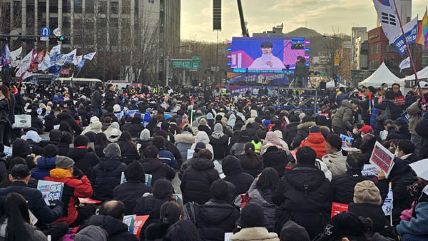 시민들의 발언이 이어졌다. [사진 - 통일뉴스 하태한 통신원]