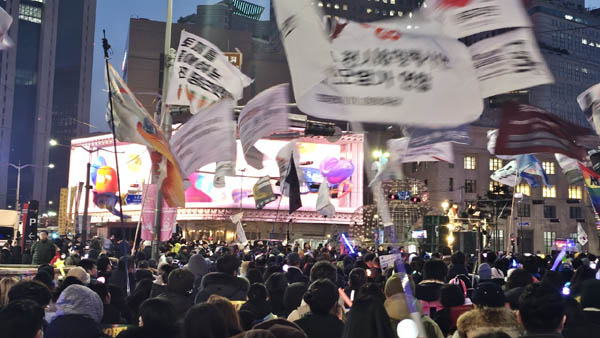 명동 신세계백화점 앞. [사진 - 하태한 통일뉴스 통신원]