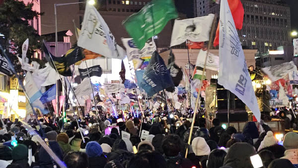 집회를 마치고 명동까지 행진했다. [사진 - 통일뉴스 하태한 통신원]