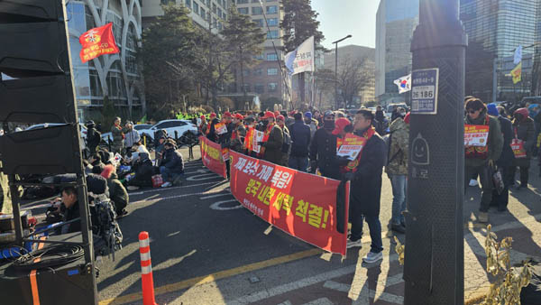 해병대 예비역들도 빠짐없이 참석하고 있다. [사진 - 통일뉴스 하태한 통신원]