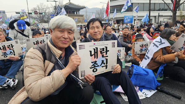 이학영 국회부의장과 한 컷! [사진 - 통일뉴스 하태한 통신원]