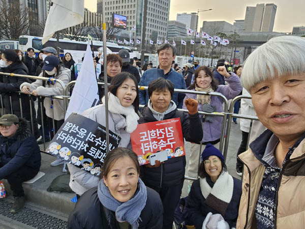 나의 보금자리 서울 구로에서 함께한 구로동지들. [사진 - 통일뉴스 하태한 통신원]
