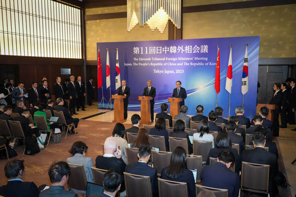 한중일 외교장관 공동기자회견 모습. [사진 제공 - 외교부]