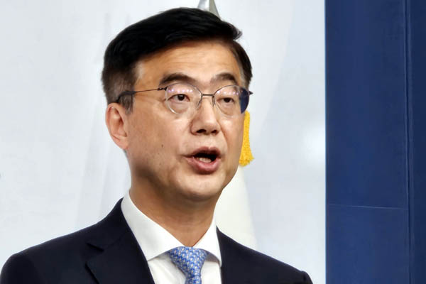 이재웅 외교부 대변인은 25일 오후 일본의 역사왜곡 교과서 검정 통과에 대해 항의 성명을 발표했다. [자료 사진 - 통일뉴스]