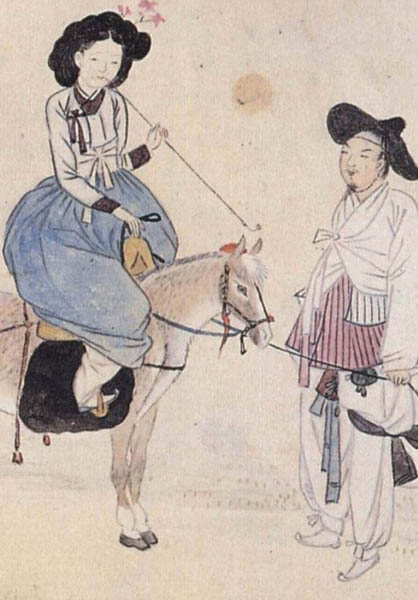 마부의 벙거지를 쓰고 말고삐를 잡은 남자의 표정이 좋다.기생이 장죽을 받았기 때문이다. 기생 머리에 진달래까지 꽂아 주었다. 세 명의 남자 중 유일하게 수염이 있다. 다른 남자보다 나이가 많고 노련하다는 뜻이다. 그래서인지 가장 먼저 짝 맺기를 끝냈다. 느긋하면서 선수(?)같이 능글맞은 표정이다. [사진 제공 - 심규섭]