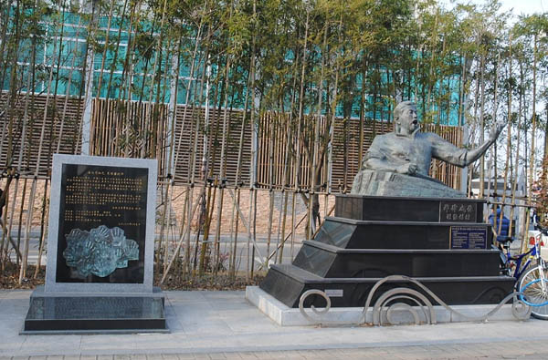 광주광역시 양림동 정율성로, ‘정율성 동상’. [사진 제공 – 이양재]