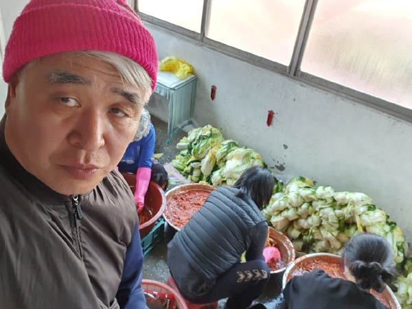 모든 토요일은 오직 촛불에게 양보를 하였다. 김장 시간도 변경하거나 빼주거나 양을 조절해준 가족들에게 감사하다. [사진 - 통일뉴스 하태한 통신원]