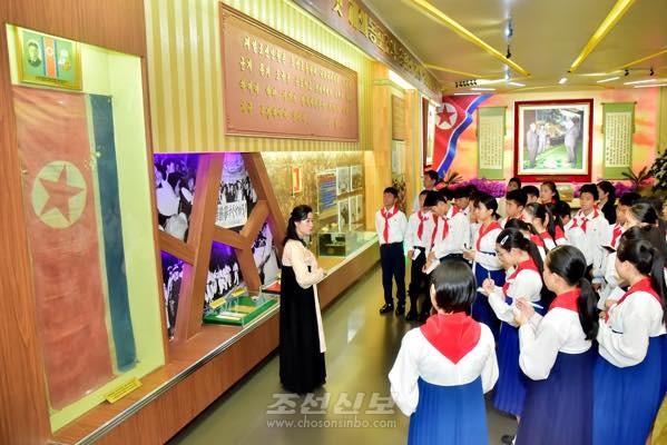 조선혁명박물관 참관 1. [사진-조선신보 갈무리]