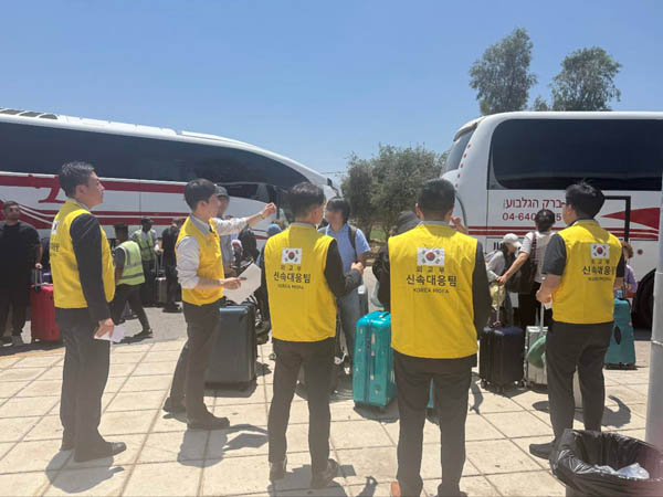 요르단 국경검문소에서 영사조력인 신속대응팀 모습. [사진 제공 - 외교부]