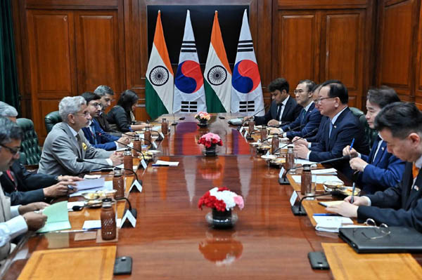 인도 특사단은 17일 수브라마냠 자이샨카르 외교장관과 면담했다. [사진 제공 - 외교부]