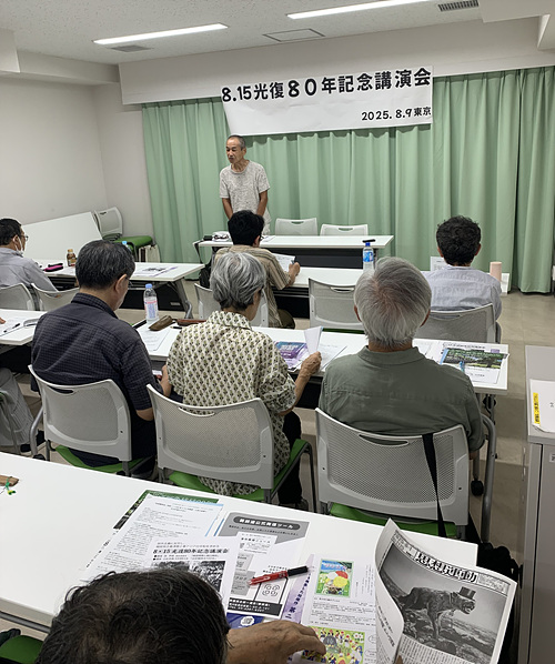 강연을 하고 있는 도마쓰 가쓰노리씨. [사진-통일뉴스 박명철 통신원]