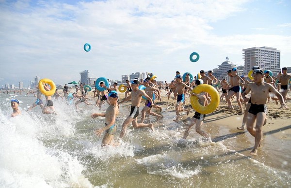 "와 바다다" [사진-노동신문 갈무리]