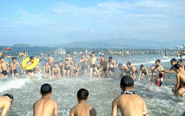 "한판 붙자." [사진-노동신문 갈무리]