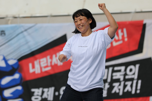 민주노총 26기 중앙통일선봉대 중앙문예단 공연이 펼쳐지고 있다. [사진제공-민주노총 중앙통일선봉대]