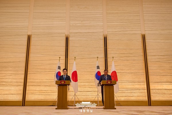 지난 23일 한일정상회담을 마친 두 정상이 언론 발표를 하고 있다. [사진-대통령실]