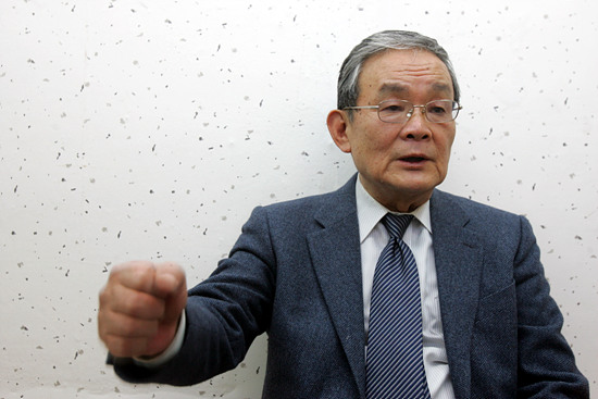 황건 전 사월혁명회 상임의장이 28일 지병으로 별세했다. 2010년 통일뉴스 인터뷰 당시 모습. [자료 사진 - 통일뉴스]