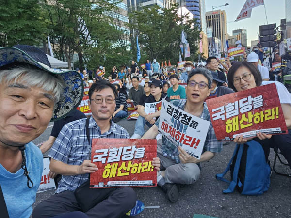 오늘은 고대(일명 소경팀)동지들과 함께 해 더욱 즐거웠다. [사진 - 통일뉴스 하태한 통신원]