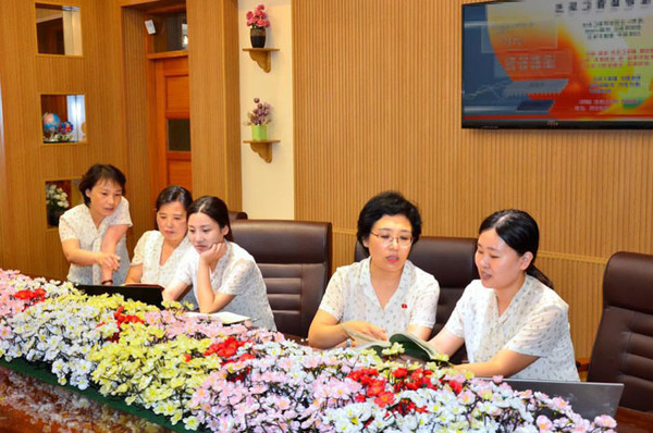 2024년 10대정보화모범단위로 선정된 모란봉제1중학교의 우수한 교육지원프로그램들이 전국의 보통교육단위에 널리 보급되고 있다. [사진-내나리]