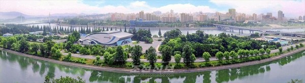 릉라곱등어관. [사진-조선신보 갈무리]