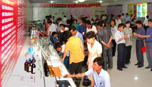 전국나노기술부문 과학기술전시회. [사진-조선신보 갈무리]