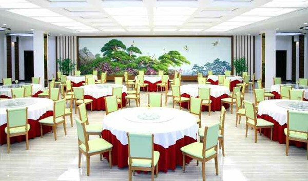 청진관 내부 모습. [사진-노동신문 갈무리]