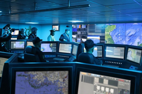 최현 호 전투통제실 내부. [사진-노동신문]