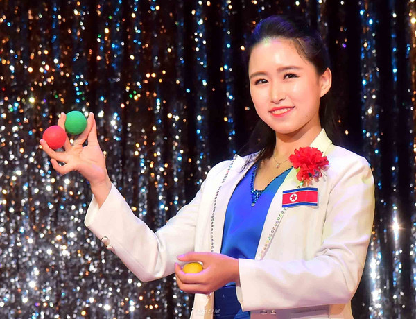 조홍경 배우 [사진-조선신보 갈무리]