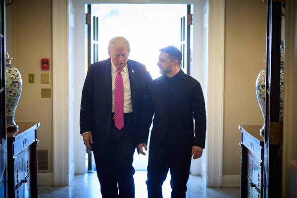 17일 백악관에서 만난 트럼프 미 대통령과 젤렌스키 우크라이나 대통령. [출처-젤렌스키 X 계정]