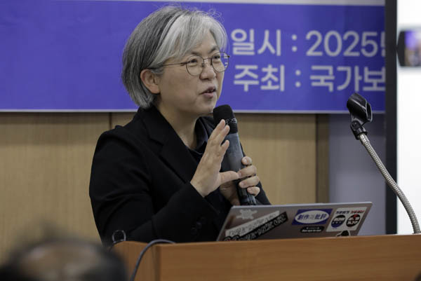 이정희 국가보안법폐지교육센터 대표는 14일 오후 광화문 조영래홀에서 “혐오표현 규제와 국가보안법 폐지”를 주제로 강연했다. [사진 - 통일뉴스 김래곤 통신원]