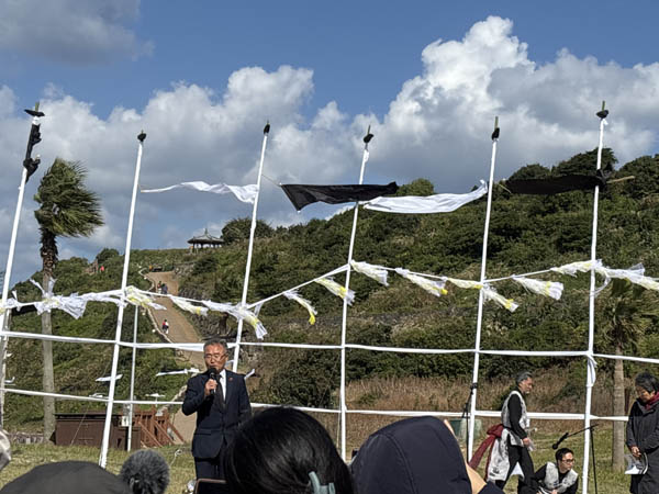 김창범 제주4.3희생자유족회 회장이 인사말을 하고 있다. [사진 – 문영임]