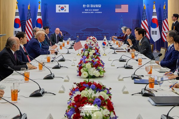 2025 에이펙 계기 한미정상회담 [사진-대통령실]