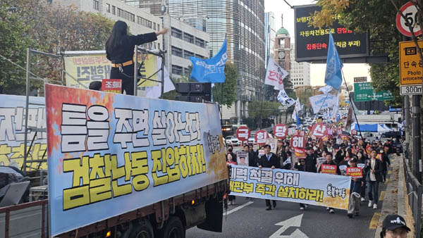 2호차도 질서정연하게. [사진 - 통일뉴스 하태한 통신원]