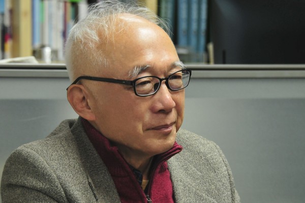 김 이사장은 여전히 가슴은 설레지만 '가자 북으로 오라 남으로. 만나자 판문점에서'라는 구호만으로 사람들을 설득할 수 있는 시대는 이제 지났다고 말했다. 또 어떤 내용으로 구호를 채워야 하느냐가 중요한 문제가 된 시대에 대한 치열한 고민을 요구했다. [사진-조천현]