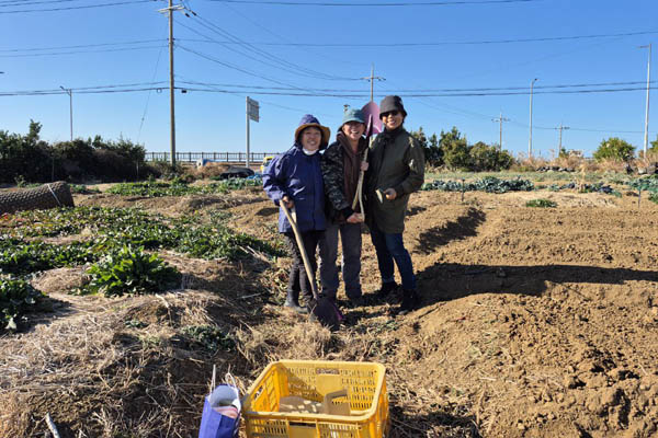이음 텃밭에서의 모임. [사진 - 문영임]