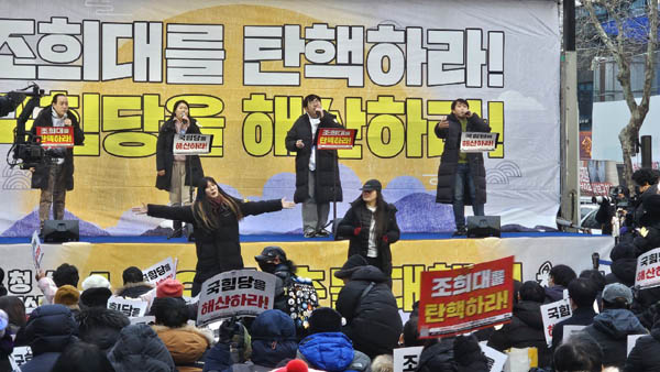 일과 후 노래모임 ‘다시부를 노래’ 팀의 공연. [사진 - 통일뉴스 하태한 통신원]