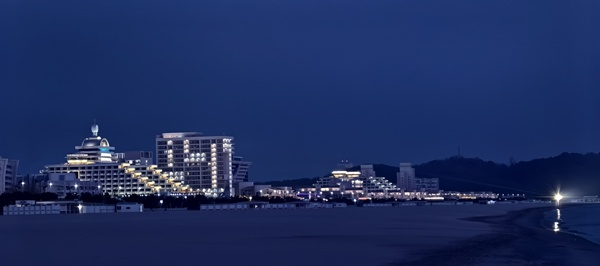 원산-갈마 해안관광지구 밤 풍경. [사진-주북 중국대사관]