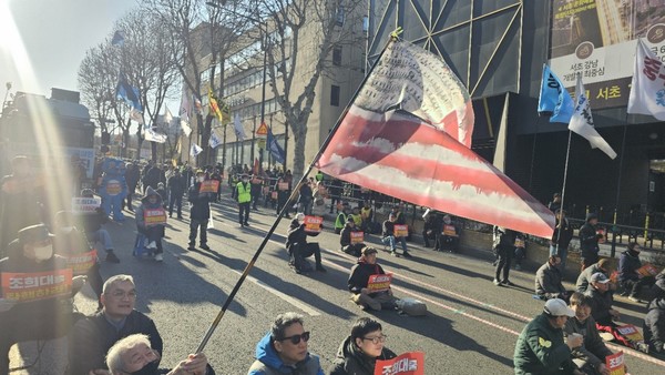 피묻은 성조기 [사진-통일뉴스 하태한 통신원]