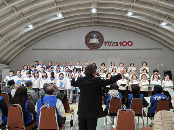 화합의 합창단 노래 무대 [사진-문영임]