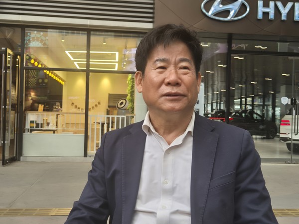 지난 3월 30일 경기도 고양시 원마운트에서 만난 김경성 남북체육교류협회 이사장. 지난해 말 국가보안법 위반 사건 최종 무죄판결을 받은 뒤 진화위에 진살규명 신청을 낼 예정이라며, 그간 겪은 고충을 토로했다. [사진-통일뉴스 이승현 기자]&nbsp;