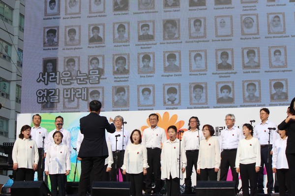 6.15시민합창단의 공연 [사진-통일뉴스 이승현 기자]