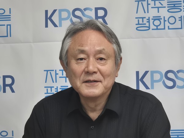 [통일뉴스]는 21일 오전 종로구 경운동 천도교수운회관 평화연대 사무실에서 이홍정 자주통일평화연대(평화연대) 상임대표를 만나 「2026년 8.15자주평화대행진」의 의미와 계획에 대한 사전 설명을 들었다. [사진-통일뉴스 이승현 기자]